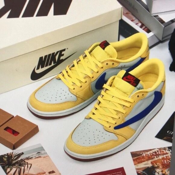 Air Jordan 1 Low Travis Scott Canary - Picture 1 of 12